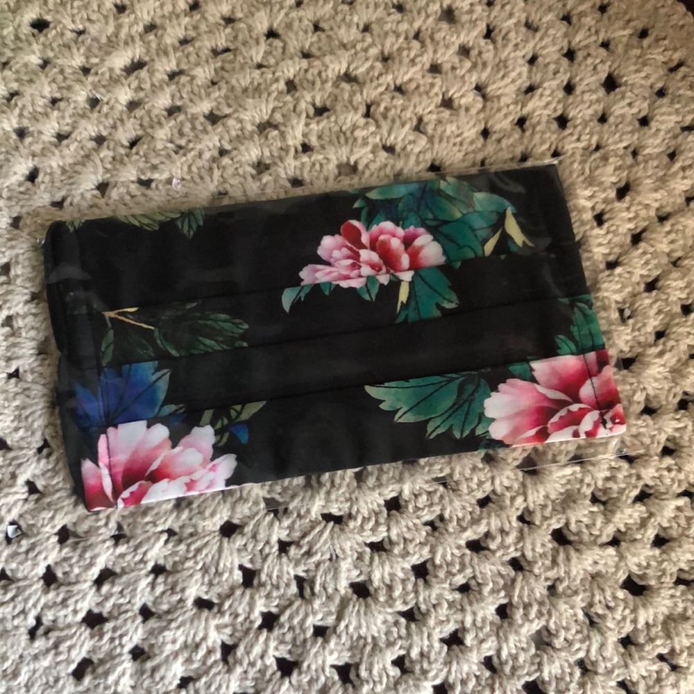 JOHNNY WAS Floral Face Mask with Pink and Green Design